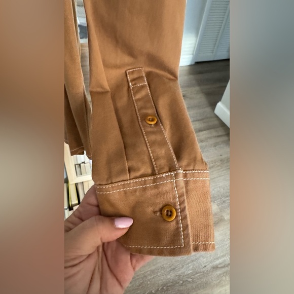 Madewell Darted Button-Up Shirt in (Re)generative Chino - Picture 6 of 10